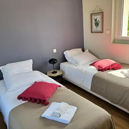 Maison Malabry En Hyper Centre Avec Jardin 6 Pers Vila