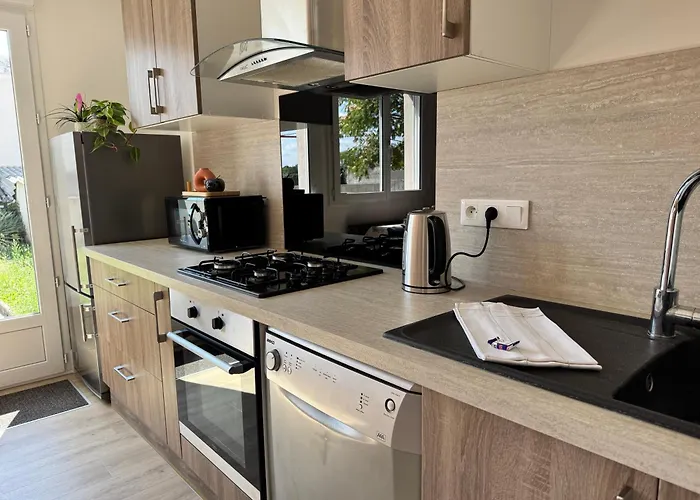 Villa Maison Malabry En Hyper Centre Avec Jardin 6 Pers Bressuire