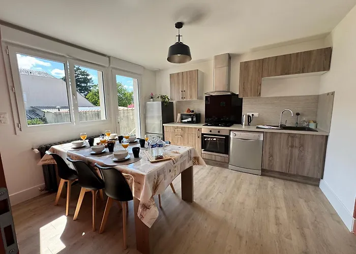 Villa Maison Malabry En Hyper Centre Avec Jardin 6 Pers Bressuire